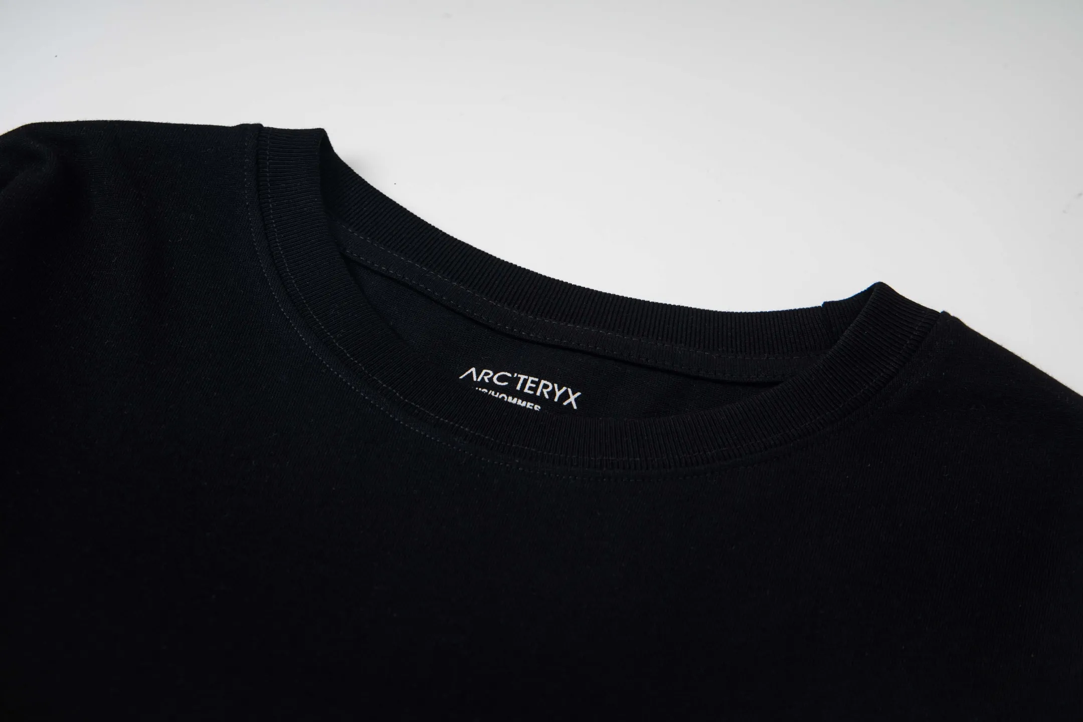 ARC'TERYX 25 Same Style ： ：White Black SIZE：XS-L
